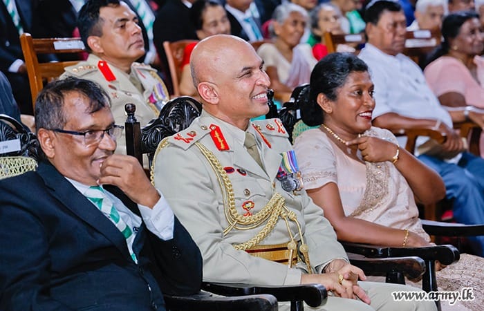 Army Commander shares a light moment with the school principal at a recent event.